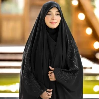 چادرهای ایده‌آل برای استایل شیک خانم‌های قد بلند