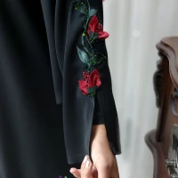 کادو برای شب یلدا: لباس یلدایی زنانه انتخابی شیک و متفاوت برای عزیزانتان