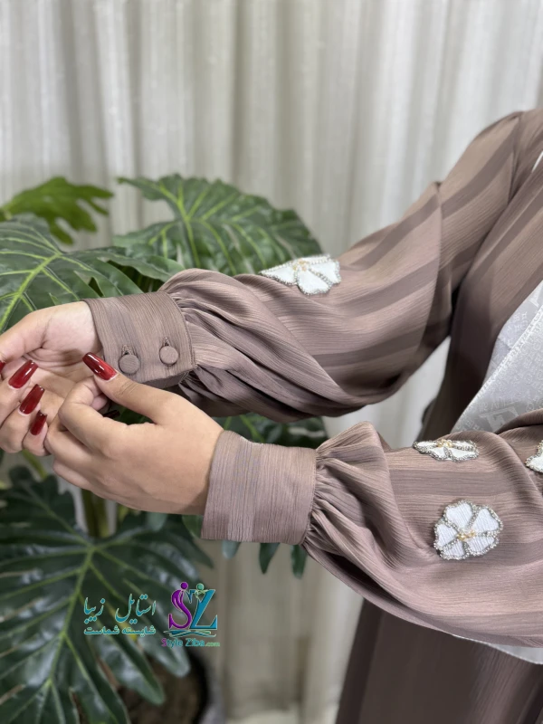 عبا زنانه کریشه لاینی نغمه (کرم تیره-سفید)