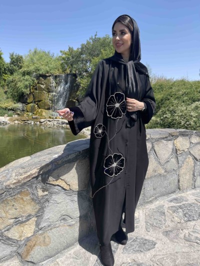 مانتو عبایی جواهر دوزی گلبرگ