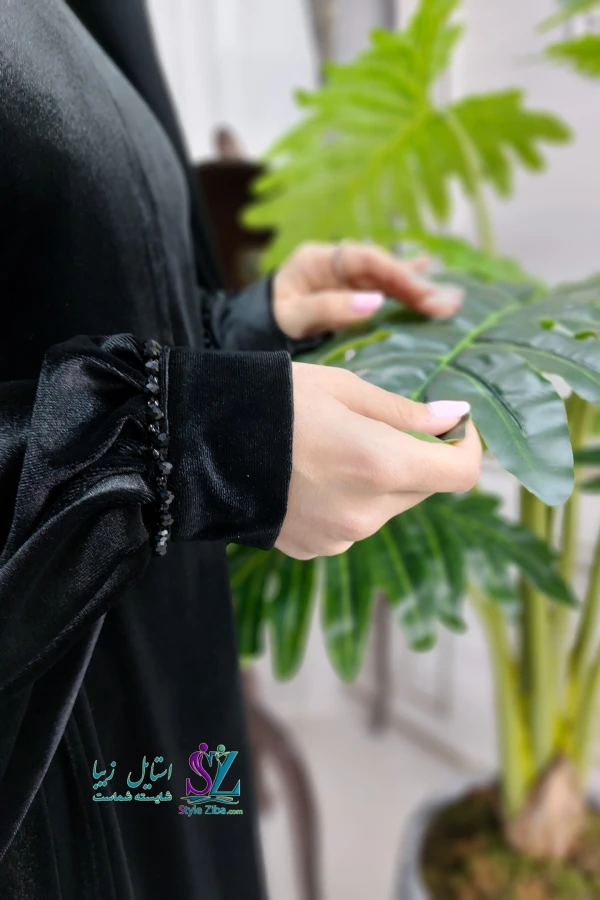 مانتو عبایی مخمل مجلسی روژین