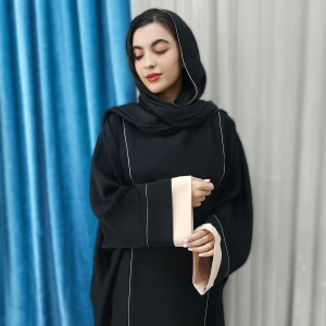 عبا زنانه مغزی دوزی کرم هیوا