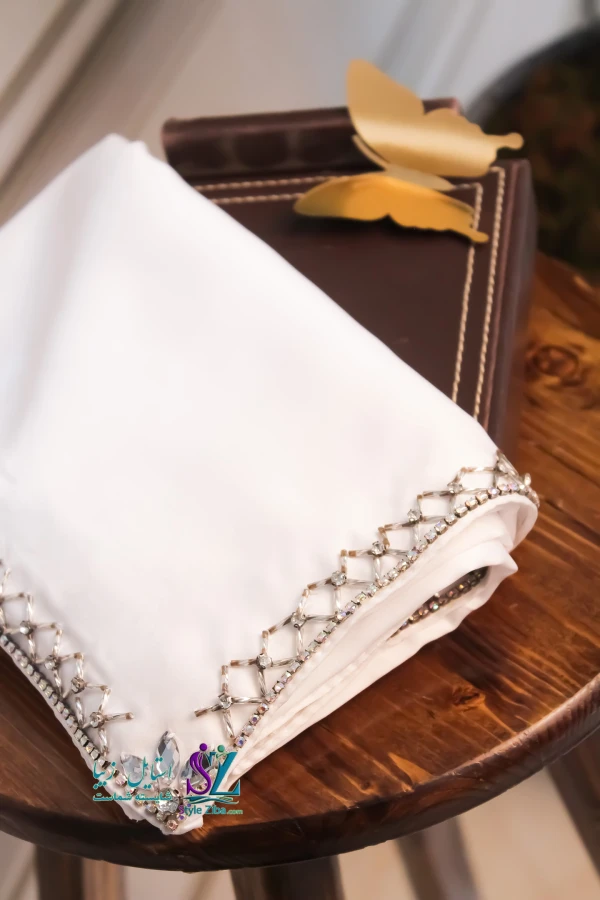 روسری کار شده مدیسا (سفید)