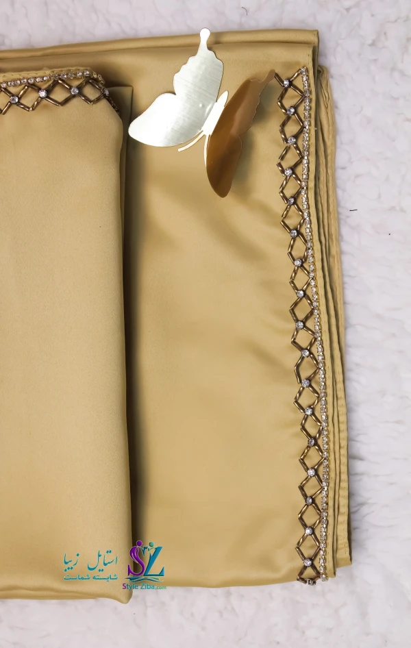 روسری کار شده با دست مدیسا (طلایی)