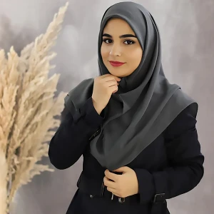 مقنعه ساده قواره 90 نوک مدادی کرپ CH
