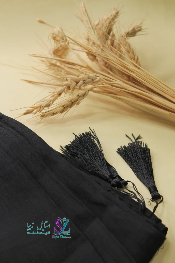 روسری مشکی نخی آلما